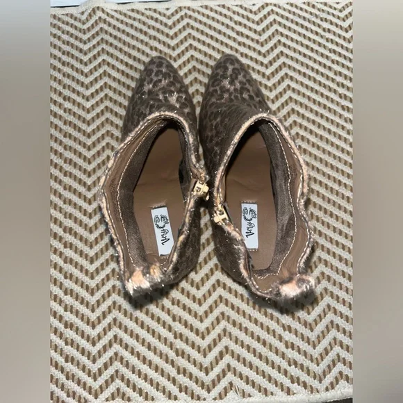 Very G Brown Ankle Boots with hair on hide zip up closure side cheetah print 9.5 - Picture 4 of 6